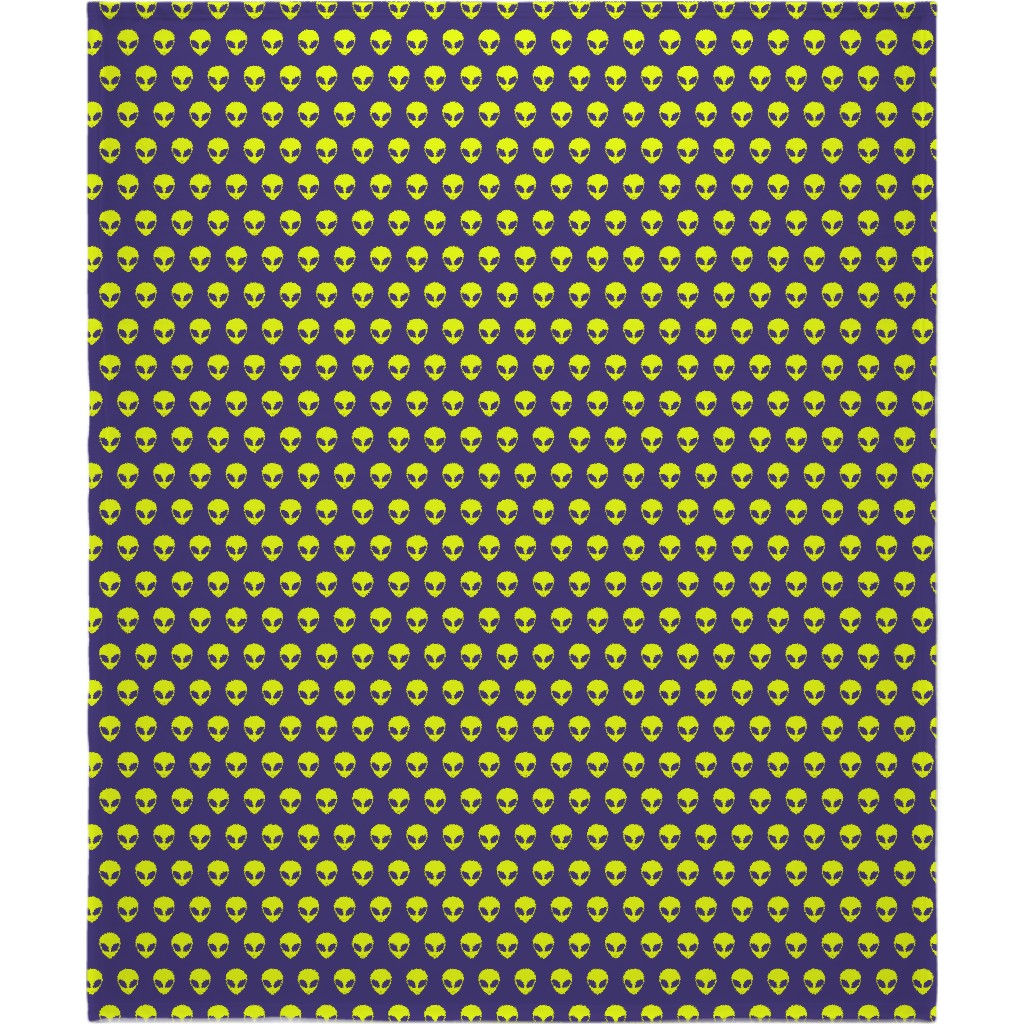 Retro Alien Heads Blanket, Sherpa, 50x60, Purple, Hyacinth