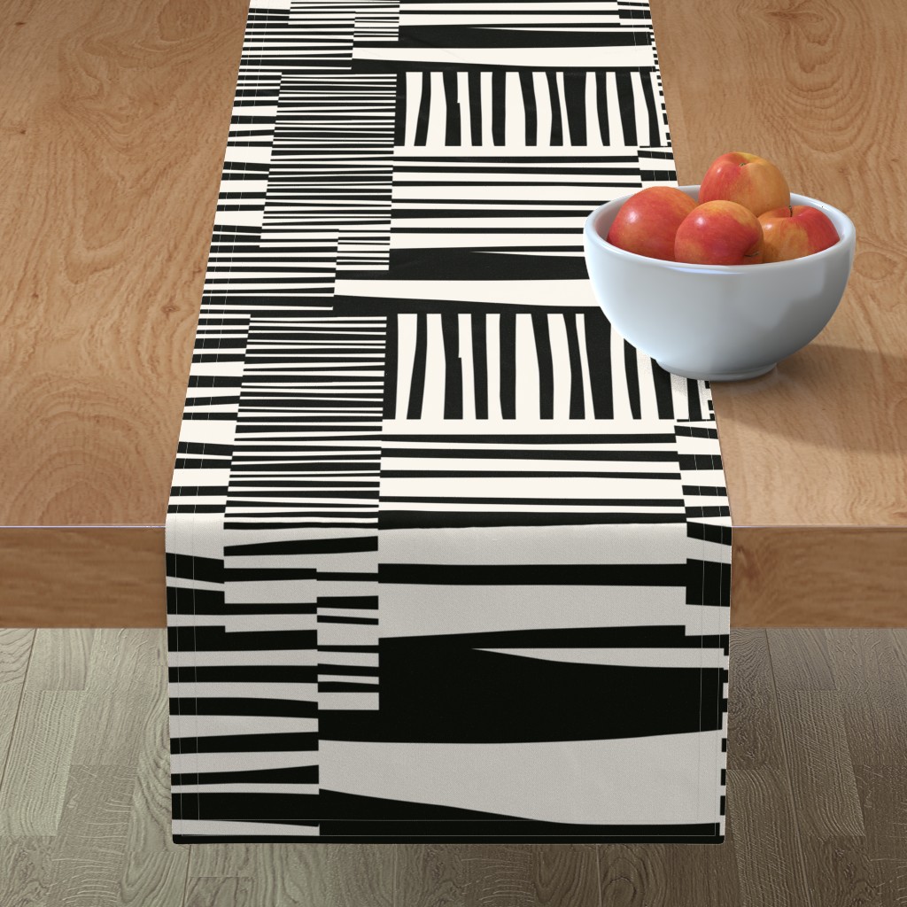 twiggy stripes table runner