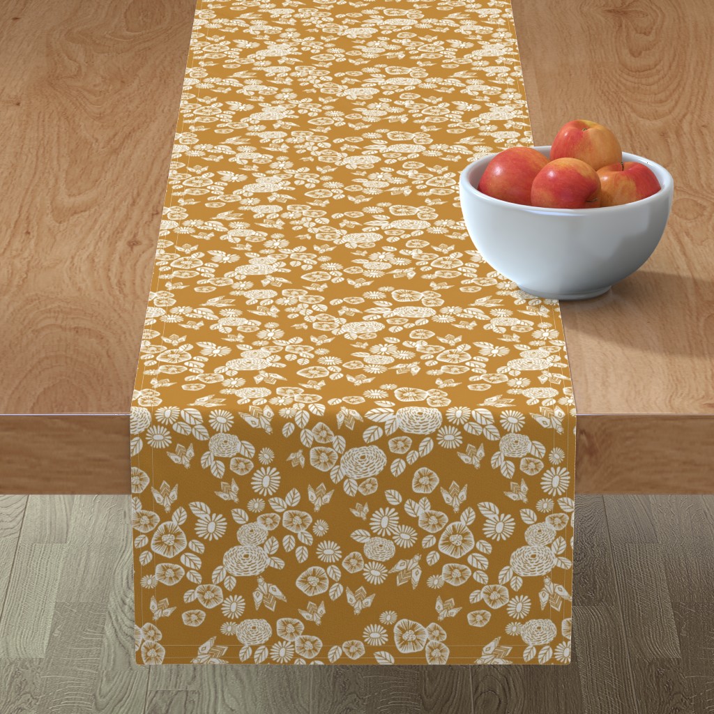 bee garden spring flowers florals mustard yellow vintage style flowers table runner